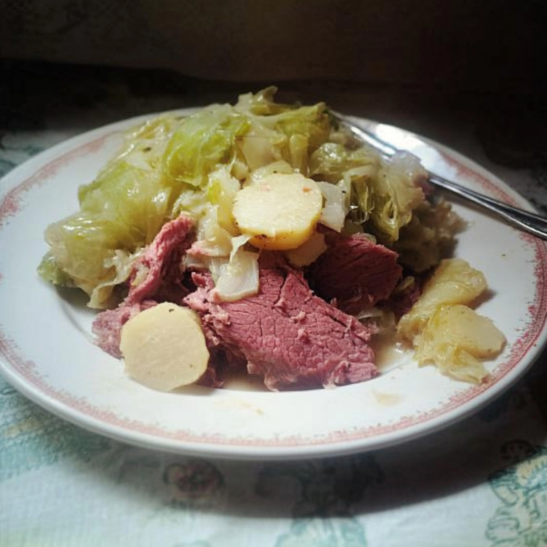 Crockpot Corned Beef and Cabbage Recipe Beth's Quick Bites